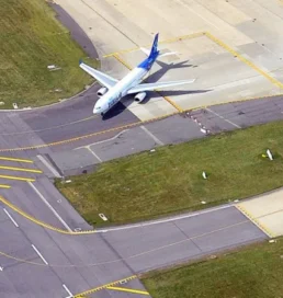 Gatwick second runway backed by government